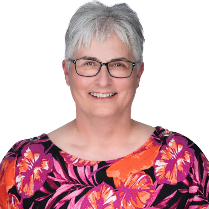 Lorinda Shmyr, Senior Mortgage Administrator